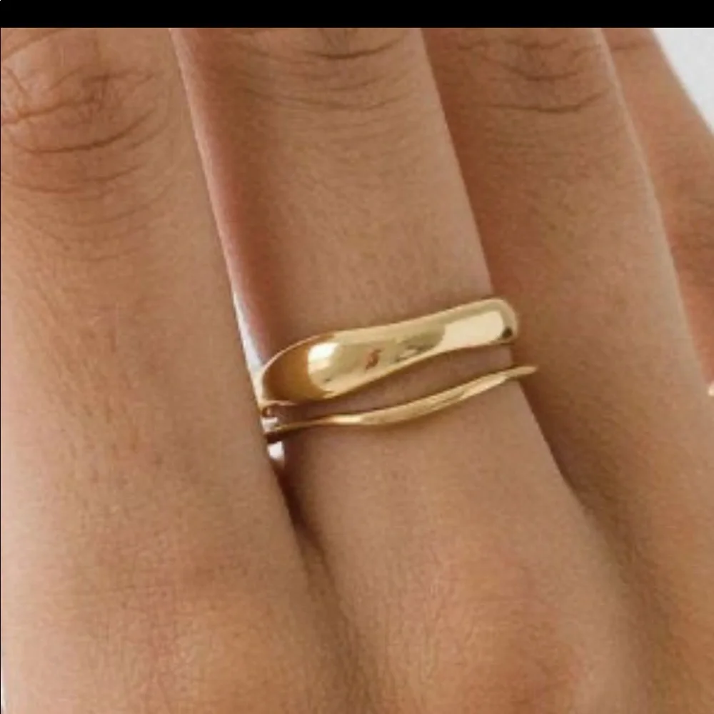 Gold ring set - Picture 2 of 2